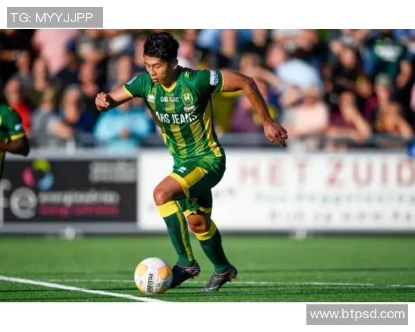 张玉宁头球破门助力球队逆转胜利展现超强空中能力