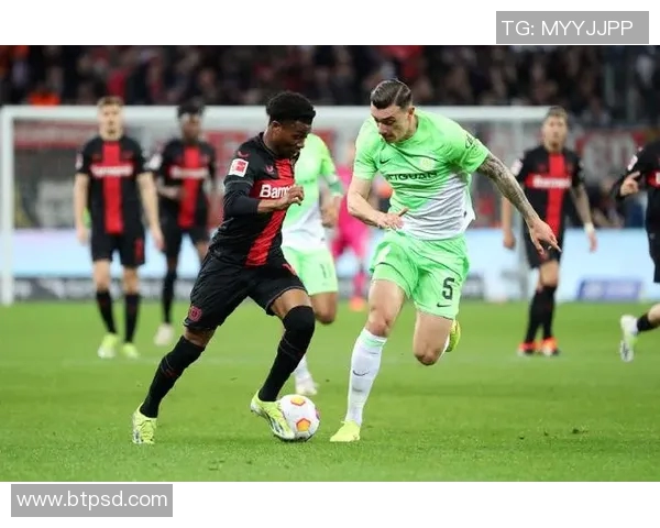 奥格斯堡主场逼平汉堡，保持领先优势不改变