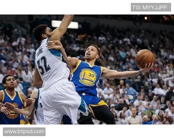 勇士客场逆转森林狼，库里全场29分，精彩逆袭引爆球迷热情